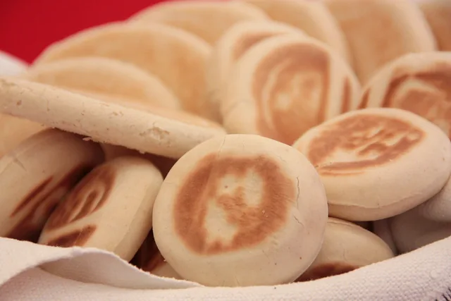 Tigelle (crescentine) modenesi appena cotte